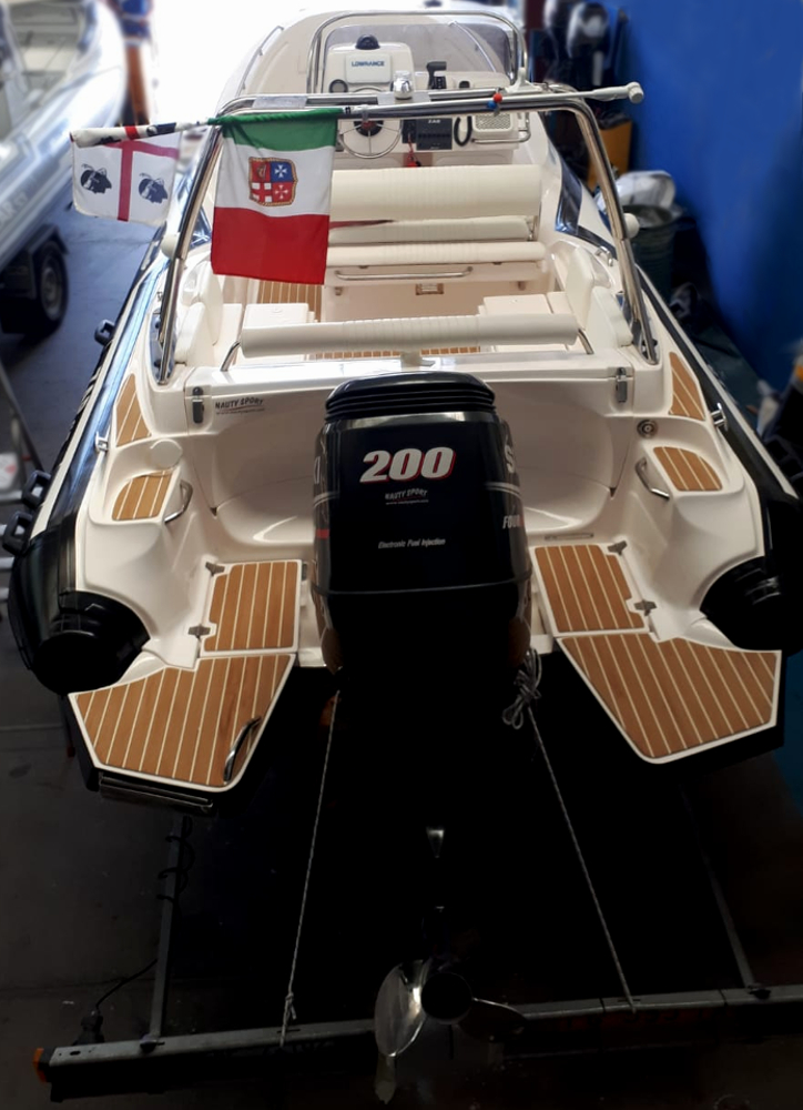 <<< Venduto >>> Super Zar 65 + 200Hp Suzuki 4T - 2013 + Carrello<br><a href=dettaglio.aspx?Id=236 >VAI ALLA SCHEDA</a>